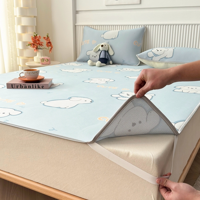 91家纺网 家纺一手货源 找家纺 （总）柏薇 2025新款三明治网眼印花凉席套件