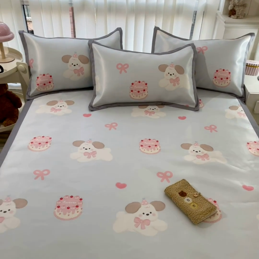 91家纺网 家纺一手货源 找家纺 川悦生活 2025新款600D立体宽边冰丝印花凉席 生日小狗