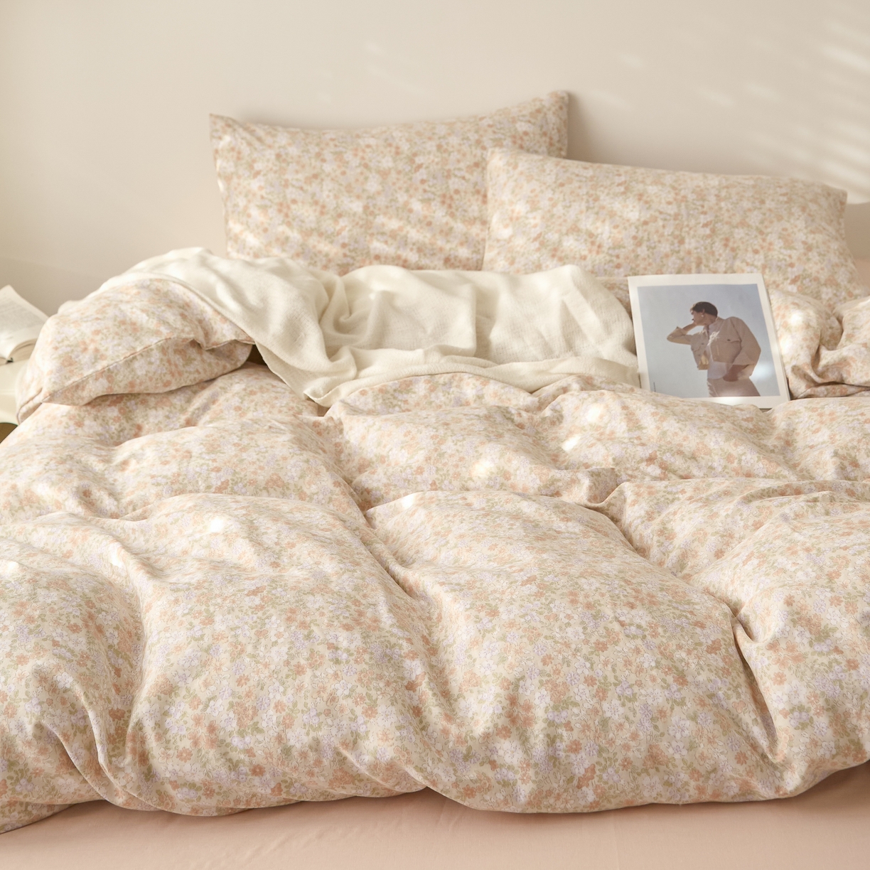 91家纺网 家纺一手货源 找家纺 嘉汀兰家居 2025新款圆角花边款全棉纯棉A类母婴级有氧全棉双层纱亲肤全棉小清新印花四件套 铃兰花语