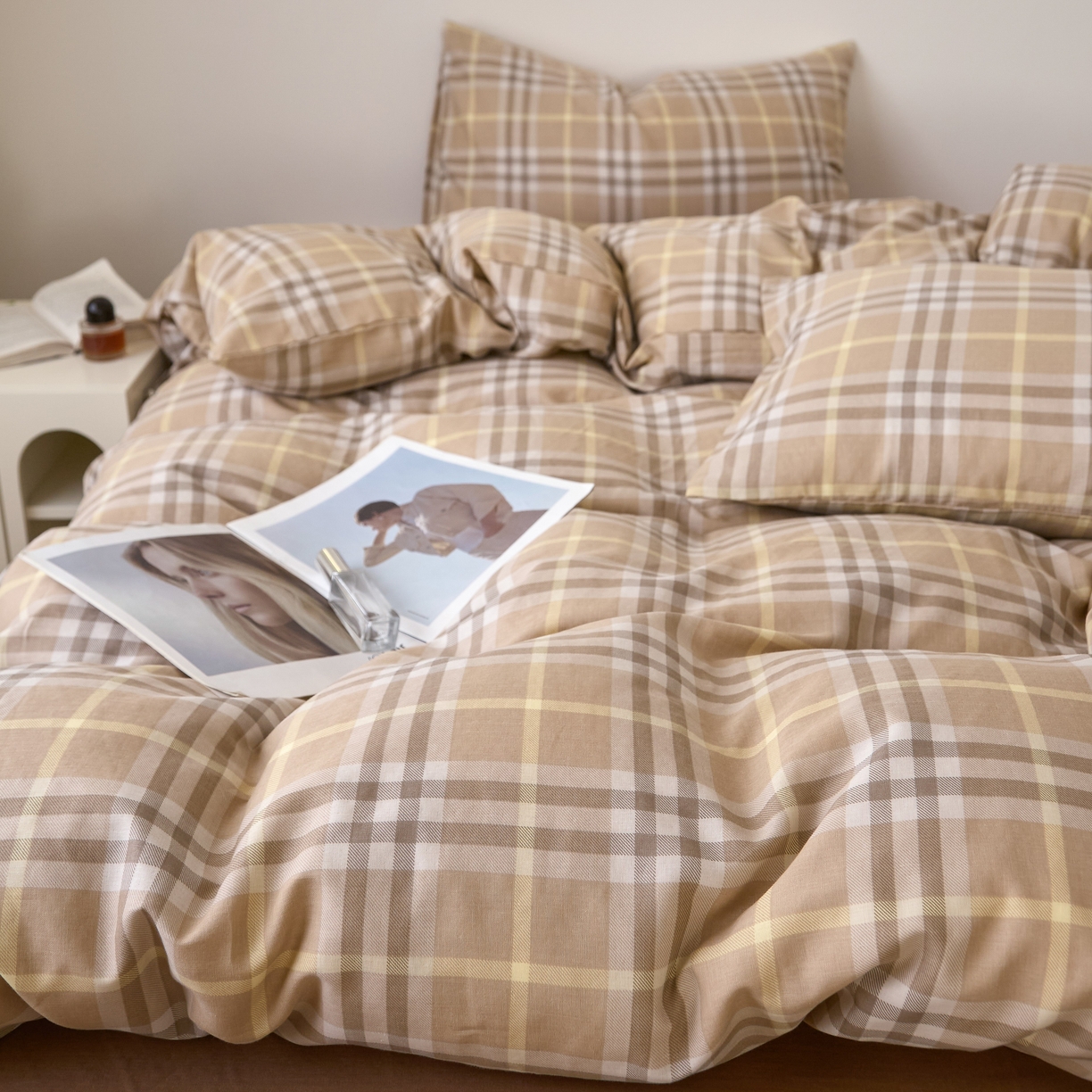 91家纺网 家纺一手货源 找家纺 嘉汀兰家居 2025新款圆角花边款全棉纯棉A类母婴级有氧全棉双层纱亲肤全棉小清新印花四件套 格韵