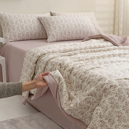 91家纺网 家纺一手货源 找家纺 （总）莱宁被业 2025新款A类轻氧棉大豆夏被四件套空调被子夏凉被芯薄被子