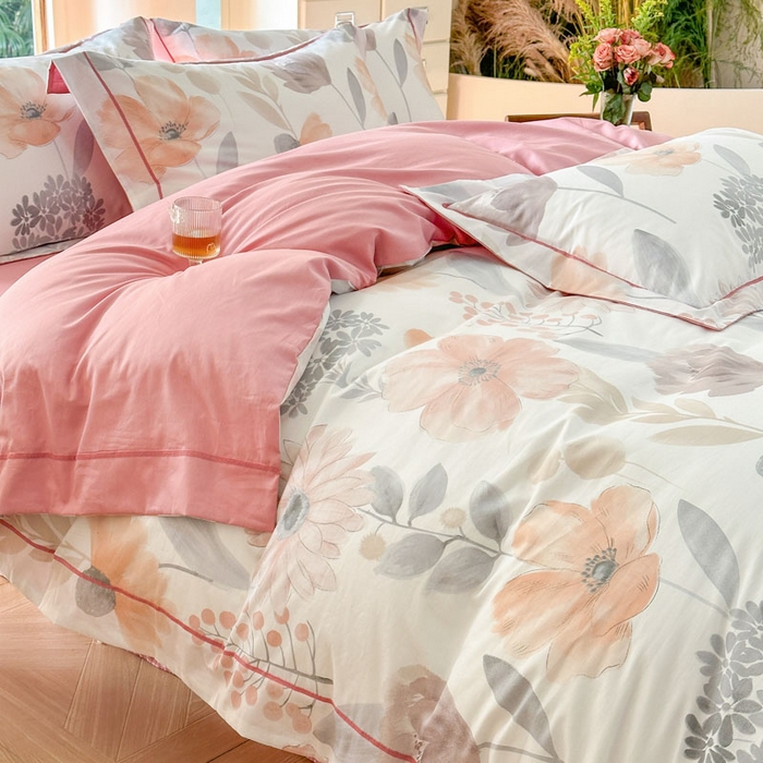 91家纺网 家纺一手货源 找家纺 7V 2025新款轻奢大宽边100%纯棉四件套133*76全棉喷气宽幅长绒棉被套床单床笠套件 春景-粉