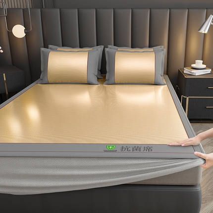 91家纺网 家纺一手货源 找家纺 小牛席业2025新款A加厚款-可机洗抗菌提花冰丝席（床笠款）凉席藤席冰藤席冰丝席竹席草席空调席乳胶席豆豆席 抗菌席-色织咖色（床笠款）