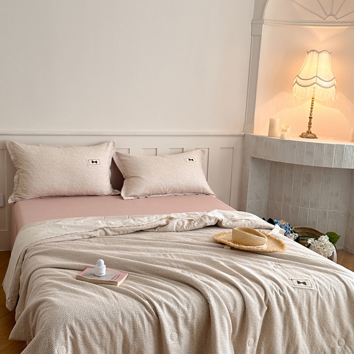 91家纺网 家纺一手货源 找家纺 帕拉美拉 2025新款全棉双层纱玉米聚乳酸夏被春秋被冬被玉米被 三件套四件套 洛伊（粉）