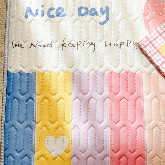 91家纺网 家纺一手货源 找家纺 富馨莱 2025新款A类凉感丝空气纤维凉席床笠款 彩虹桥