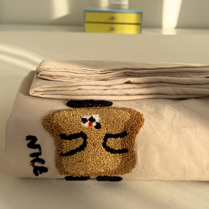 91家纺网 家纺一手货源 找家纺 曼谷家纺 2025新款软糯毛巾绣水洗棉床单床笠枕套纯色床单床笠枕套单品 吐司-奶茶