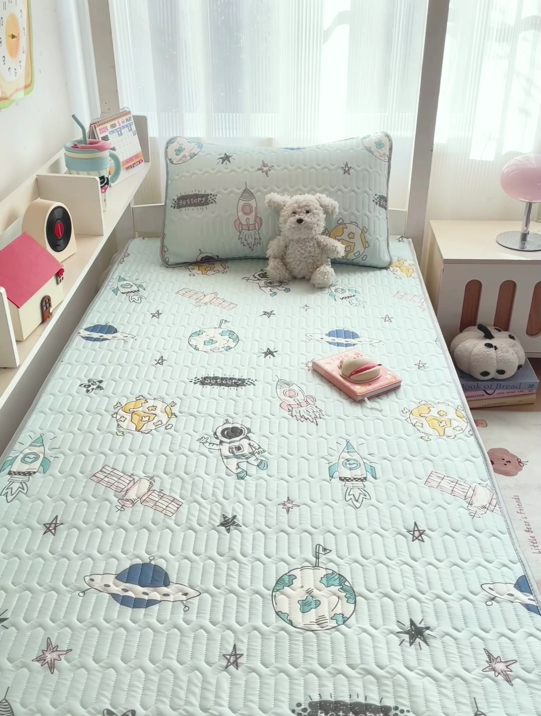 91家纺网 家纺一手货源 找家纺 富馨莱 2025新款A类凉感丝空气纤维凉席学生款 太空蓝