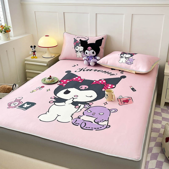 91家纺网 家纺一手货源 找家纺 米帛家纺 2025新款大版三丽鸥碳光冰丝软凉席绑带款 粉色酷洛米