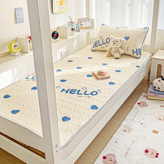 91家纺网 家纺一手货源 找家纺 富馨莱 2025新款A类凉感丝空气纤维凉席学生款 蓝色梦幻