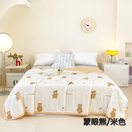 91家纺网 家纺一手货源 找家纺 悦织湾家纺2025新款冰丝冰激凌夏被 蒙眼熊-米色