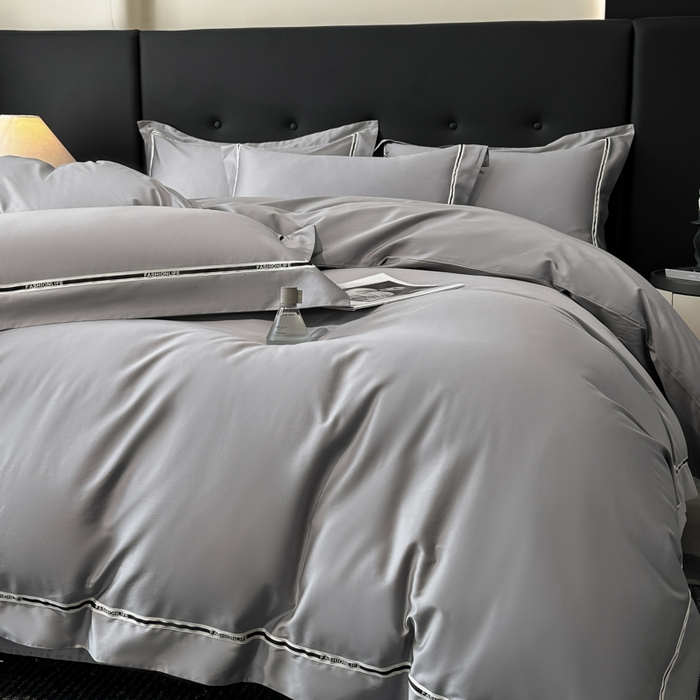 91家纺网 家纺一手货源 找家纺 魅都 2025新款100支长绒棉简约织带轻奢风四件套-罗伊 浅灰