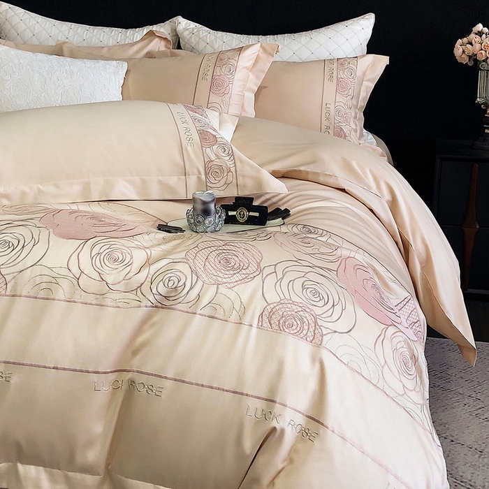 91家纺网 家纺一手货源 找家纺 慕晨家纺 2025新款40s全棉重工刺绣四件套 晨雾花漾 驼