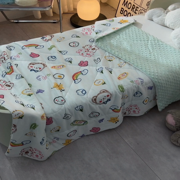 91家纺网 家纺一手货源 找家纺 嗨生活_2025年爆款 A类冰豆豆凉感丝被 儿童夏被 幼儿园被 直播 团购首选_1477 涂鸦乐园