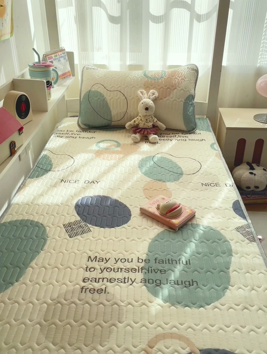 91家纺网 家纺一手货源 找家纺 富馨莱 2025新款A类凉感丝空气纤维凉席学生款 幻影