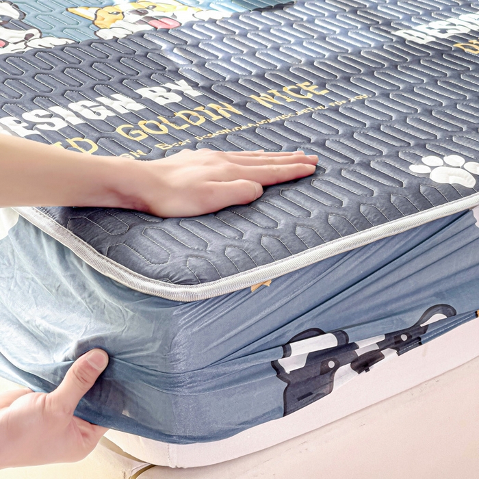 91家纺网 家纺一手货源 找家纺 富馨莱 2025新款A类凉感丝空气纤维凉席床笠款 柯基