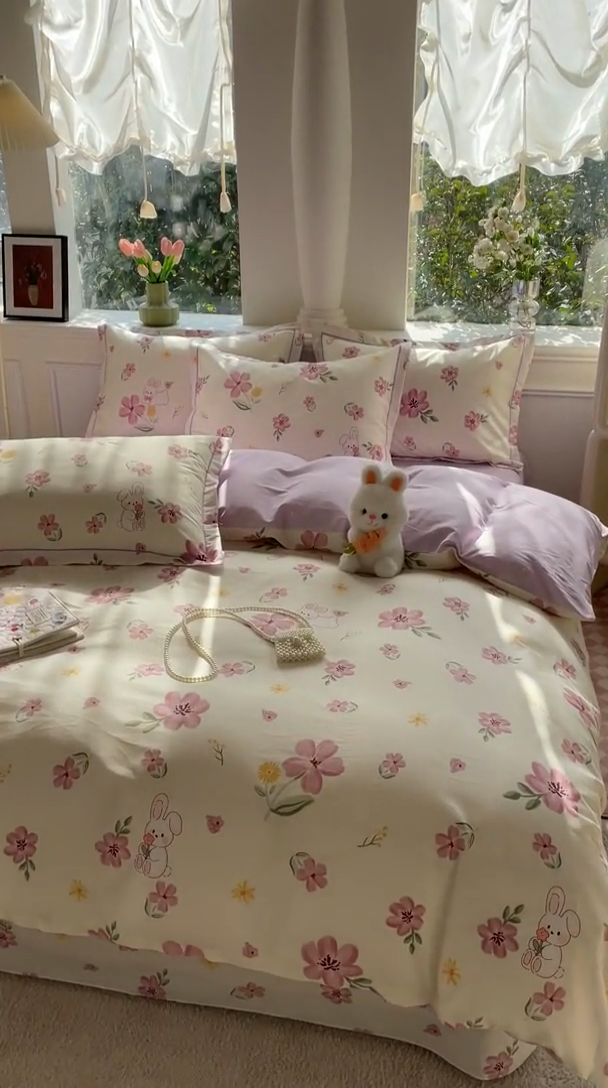 91家纺网 家纺一手货源 找家纺 铭博家纺 新款直播爆款网红全棉四件套13070印花吊边一字绣纯棉被套工艺款 花汐