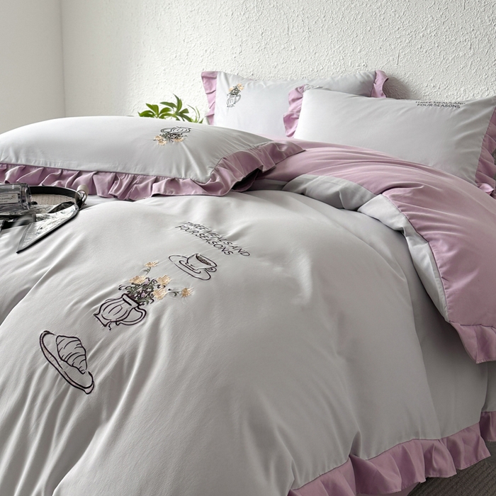 91家纺网 家纺一手货源 找家纺 汣沐生活 2025新款亲肤绣花花边四件套 浅灰-香芋紫-田园生活