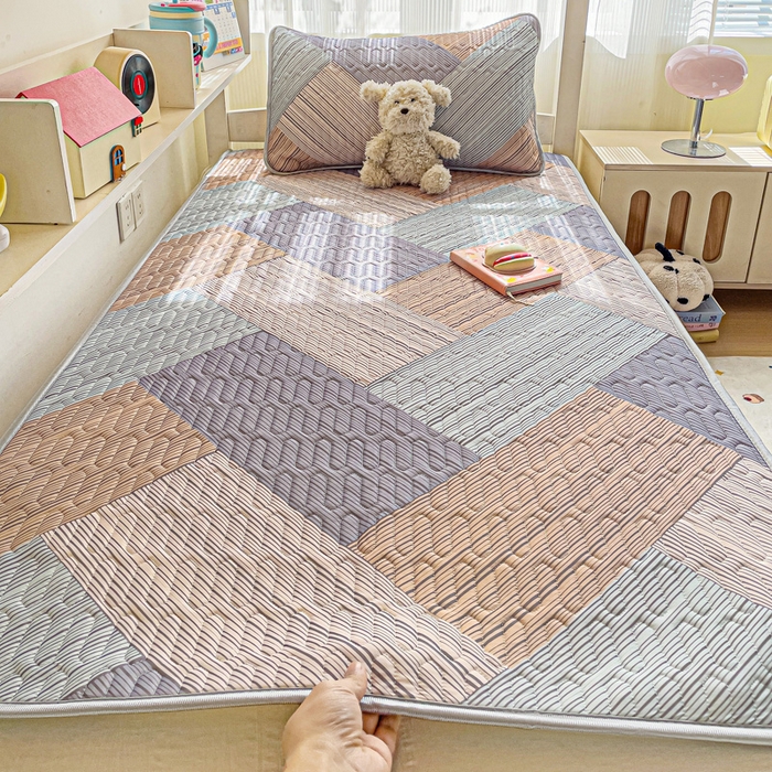 91家纺网 家纺一手货源 找家纺 富馨莱 2025新款A类凉感丝空气纤维凉席学生款 小确幸