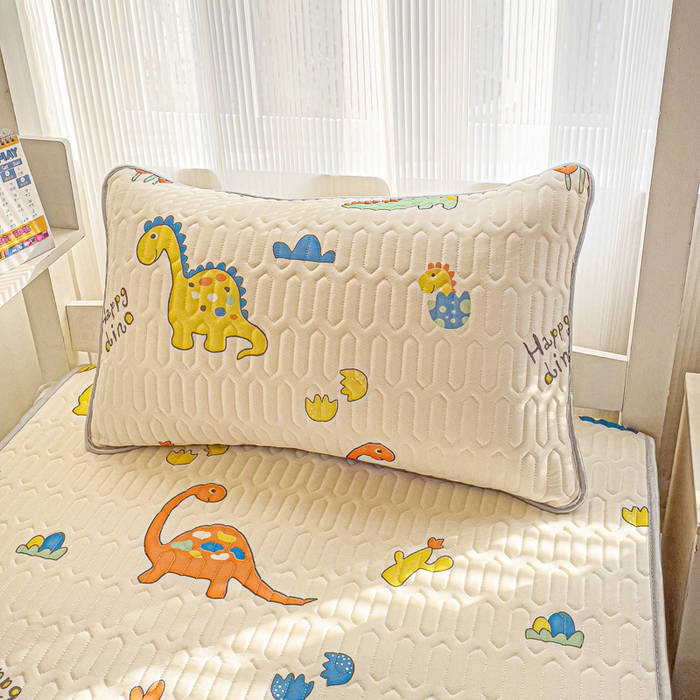 91家纺网 家纺一手货源 找家纺 富馨莱 2025新款A类凉感丝空气纤维凉席学生款 小恐龙