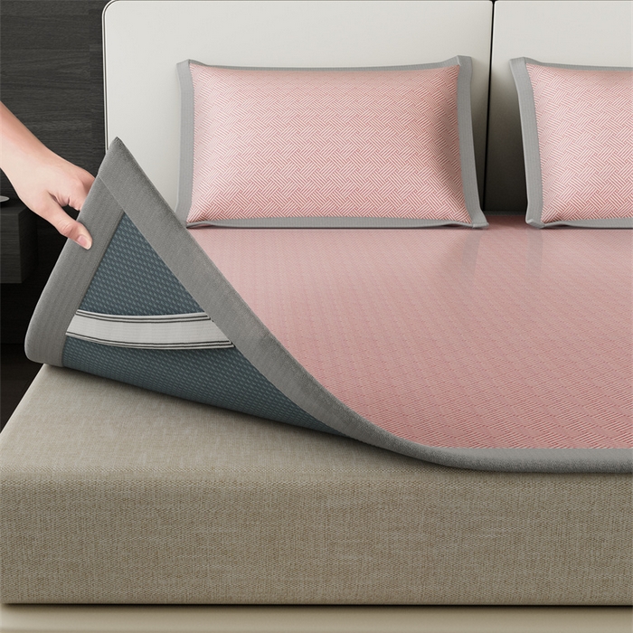 91家纺网 家纺一手货源 找家纺 叠派家纺  2025新款5A抗菌A类冰丝凉席-饼干花熊猫款 熊猫-粉色