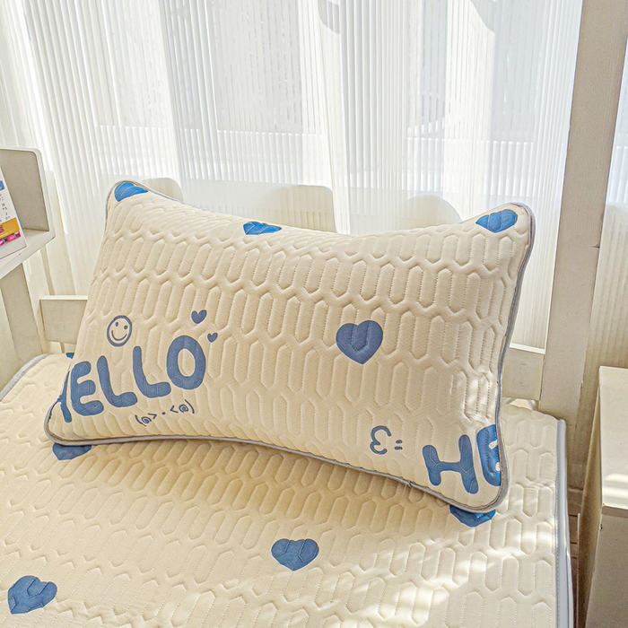 91家纺网 家纺一手货源 找家纺 富馨莱 2025新款A类凉感丝空气纤维凉席学生款 蓝色梦幻