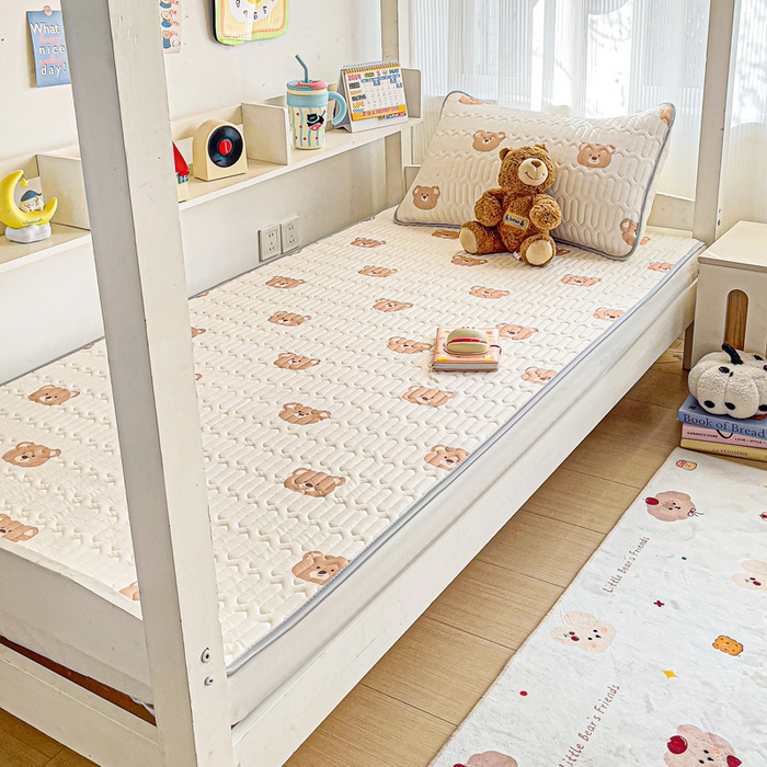 91家纺网 家纺一手货源 找家纺 富馨莱 2025新款A类凉感丝空气纤维凉席学生款 无敌小熊