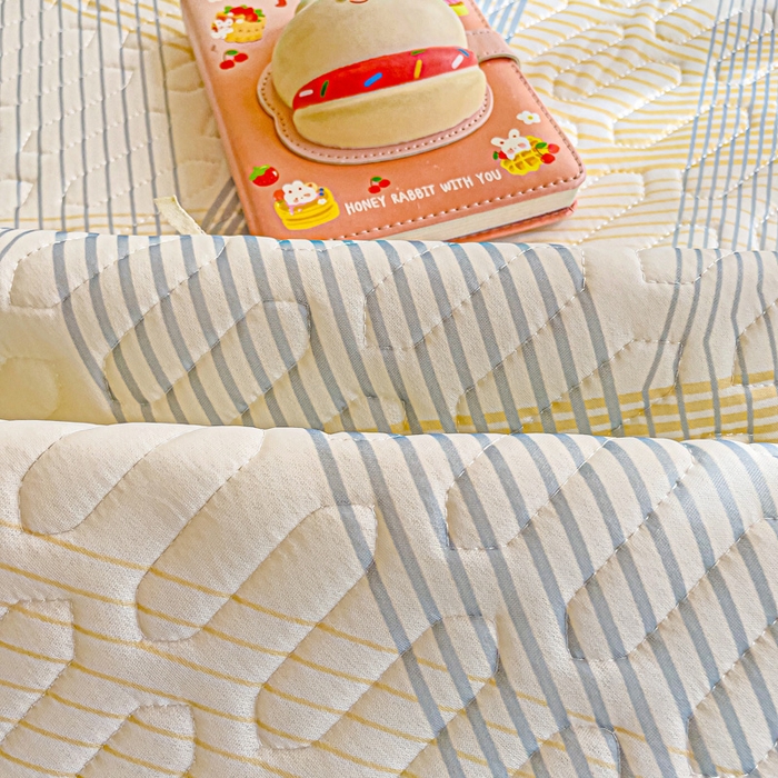 91家纺网 家纺一手货源 找家纺 富馨莱 2025新款A类凉感丝空气纤维凉席学生款 简约