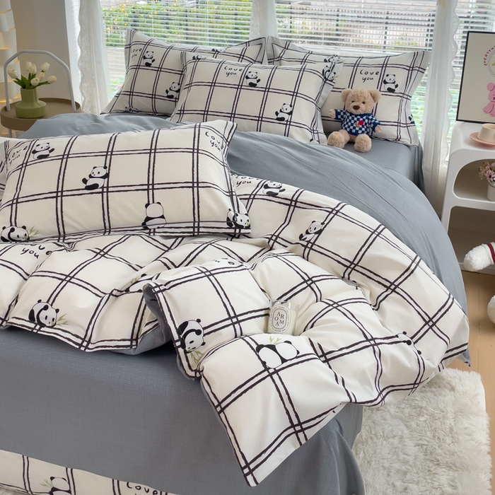 91家纺网 家纺一手货源 找家纺 铭博家纺 新款直播爆款网红全棉四件套13070印花吊边一字绣纯棉被套工艺款 趣味熊猫