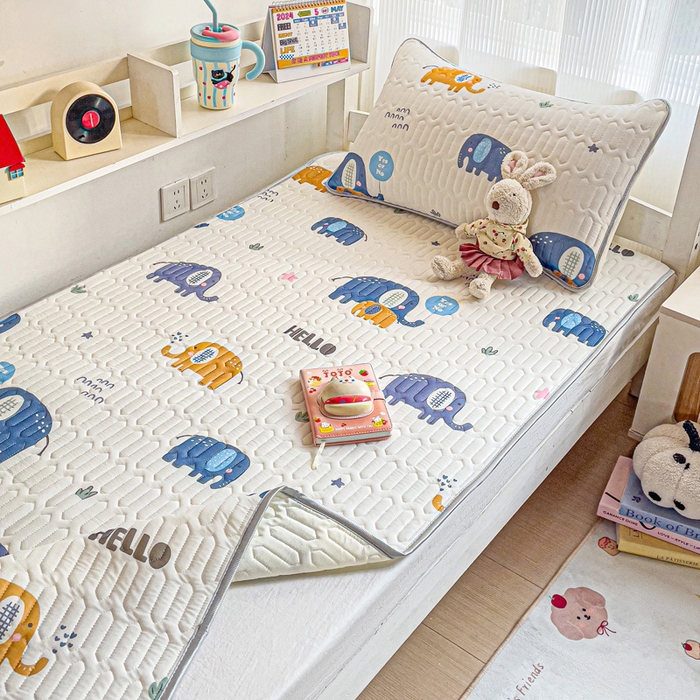 91家纺网 家纺一手货源 找家纺 富馨莱 2025新款A类凉感丝空气纤维凉席学生款 可爱小像