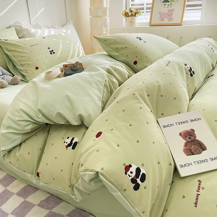 91家纺网 家纺一手货源 找家纺 汣沐生活 2025新款针织棉印花款四件套 熊猫滚滚-绿