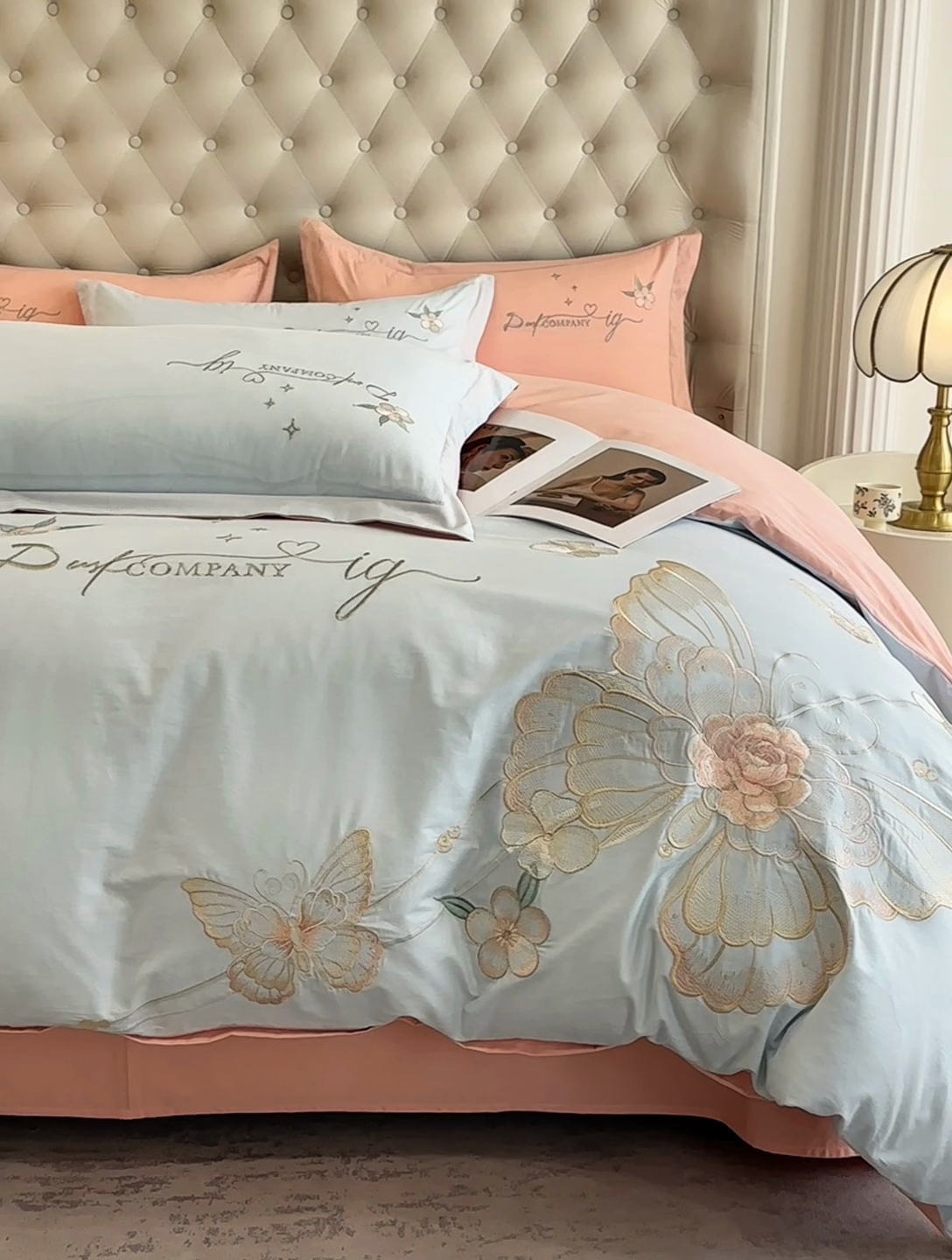 91家纺网 家纺一手货源 找家纺 天一阁2025新款纯棉全棉长绒棉刺绣绣花高端礼盒装四件套 凤飞舞-绿+灰