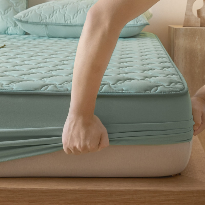 91家纺网 家纺一手货源 找家纺 雪云美2025新款全棉夹棉床笠13372斜纹A类纯棉床罩可定制尺寸-风车款 风车-平安绿