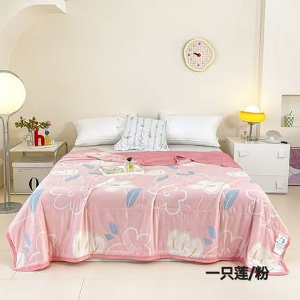 91家纺网 家纺一手货源 找家纺 悦织湾家纺2025新款冰丝冰激凌夏被 一只莲-粉