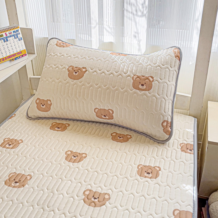 91家纺网 家纺一手货源 找家纺 富馨莱 2025新款A类凉感丝空气纤维凉席学生款 无敌小熊