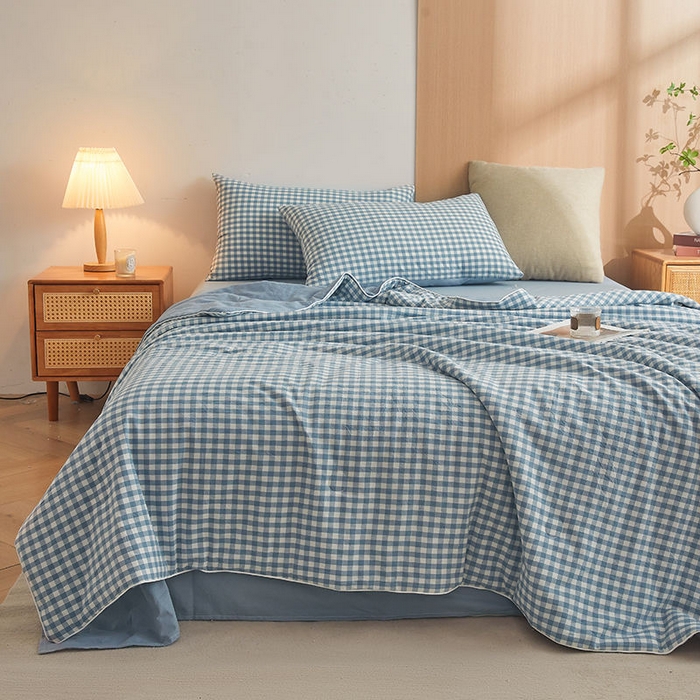 91家纺网 家纺一手货源 找家纺 金喜2025 新款全棉夏被四件套色织水洗棉夏被夏凉被春秋被冬被四件套-羽丝棉被四件套系列 小蓝格