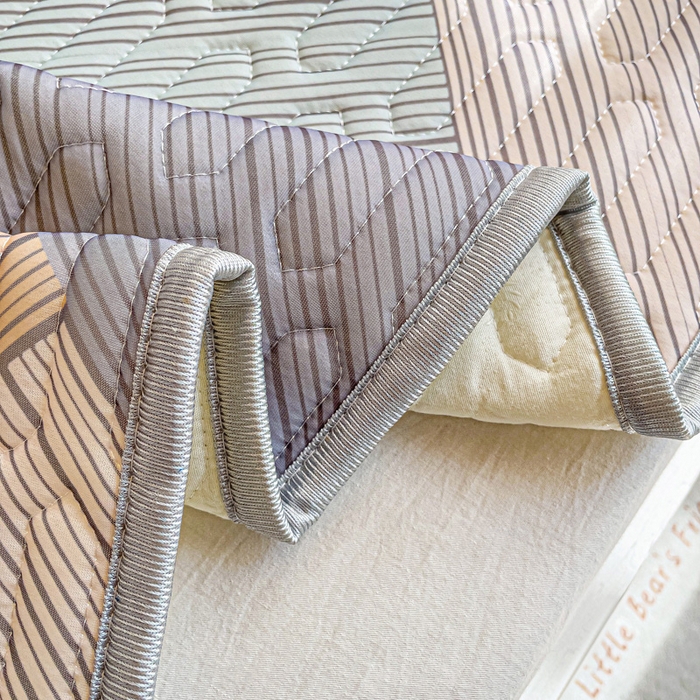 91家纺网 家纺一手货源 找家纺 富馨莱 2025新款A类凉感丝空气纤维凉席学生款 小确幸