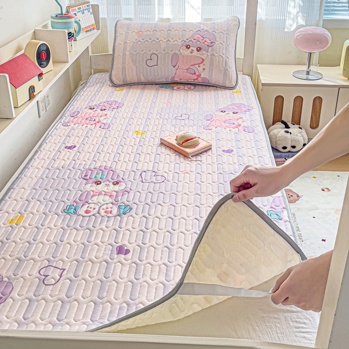 91家纺网 家纺一手货源 找家纺 富馨莱 2025新款A类凉感丝空气纤维凉席学生款 菲菲兔-紫