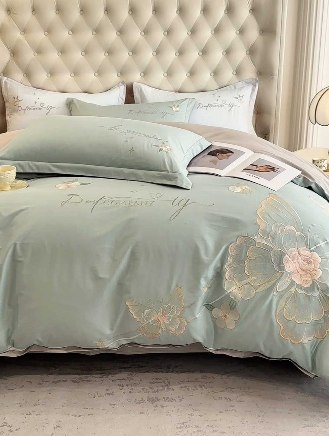 91家纺网 家纺一手货源 找家纺 天一阁2025新款纯棉全棉长绒棉刺绣绣花高端礼盒装四件套 凤飞舞-绿+灰