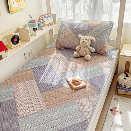 91家纺网 家纺一手货源 找家纺 （总）富馨莱 2025新款A类凉感丝空气纤维凉席学生款