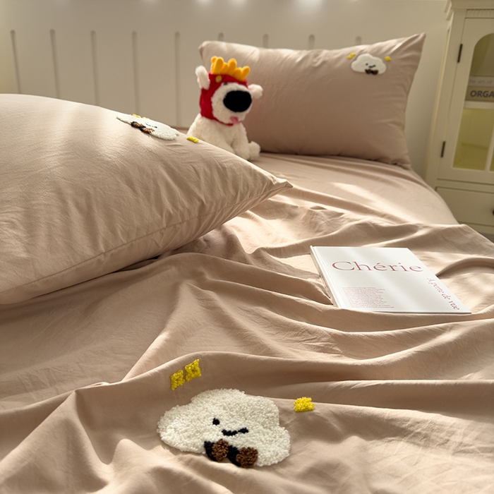 91家纺网 家纺一手货源 找家纺 曼谷家纺 2025新款软糯毛巾绣水洗棉床单床笠枕套纯色床单床笠枕套单品 小白云-奶茶