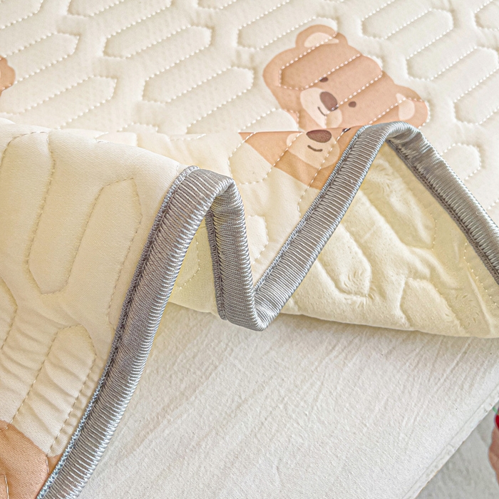 91家纺网 家纺一手货源 找家纺 富馨莱 2025新款A类凉感丝空气纤维凉席学生款 无敌小熊