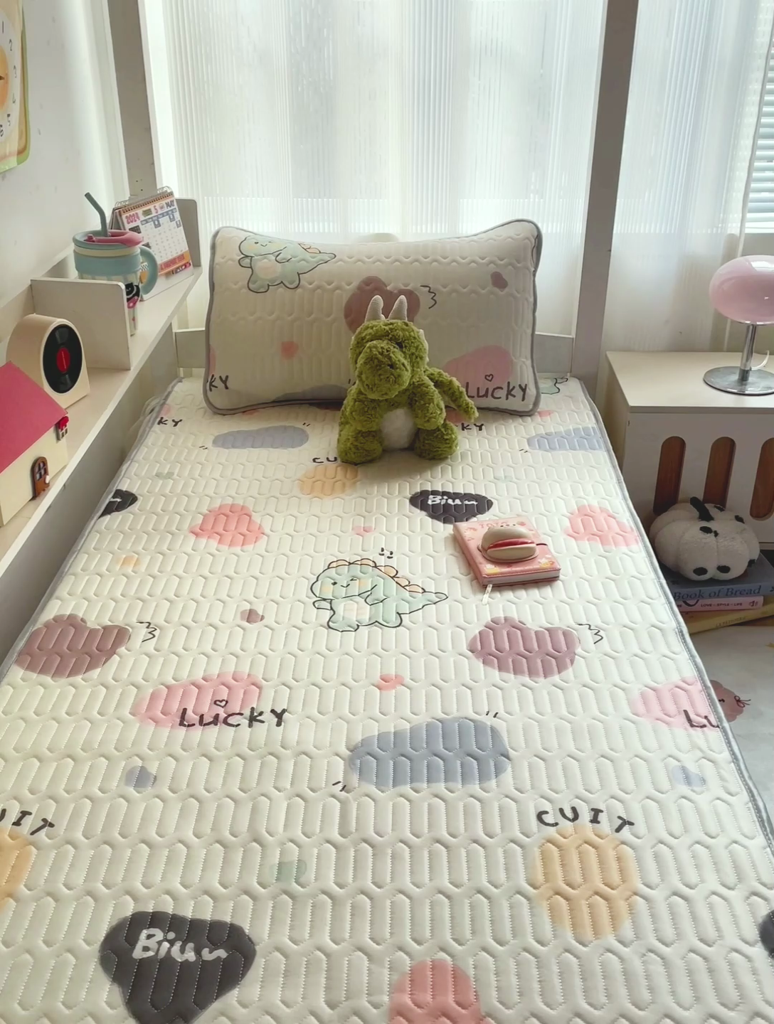 91家纺网 家纺一手货源 找家纺 富馨莱 2025新款A类凉感丝空气纤维凉席学生款 萌萌龙