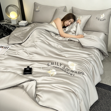 91家纺网 家纺一手货源 找家纺 （总）云棉坊2025新款水洗冰丝刺绣夏被四件套银杏系列