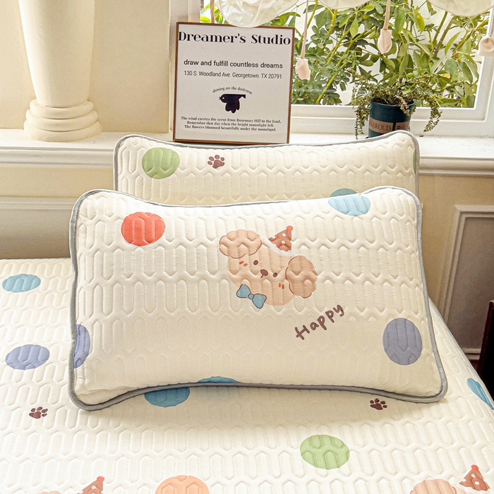 91家纺网 家纺一手货源 找家纺 富馨莱 2025新款A类凉感丝空气纤维凉席床笠款 点点熊宝