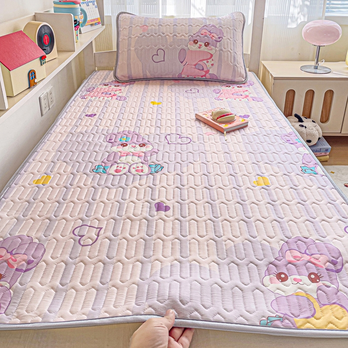 91家纺网 家纺一手货源 找家纺 富馨莱 2025新款A类凉感丝空气纤维凉席学生款 菲菲兔-紫