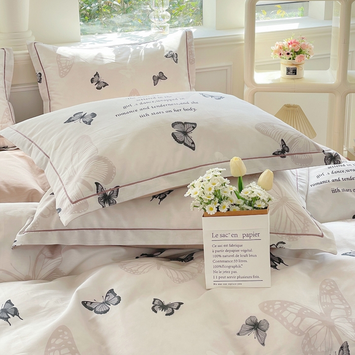 91家纺网 家纺一手货源 找家纺 铭博家纺 新款直播爆款网红全棉四件套13070印花吊边一字绣纯棉被套工艺款 蝶舞