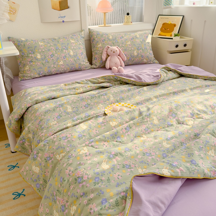 91家纺网 家纺一手货源 找家纺 太阳树家纺 2025新款A类母婴级双层纱大豆被大豆纤维夏被 花园兔