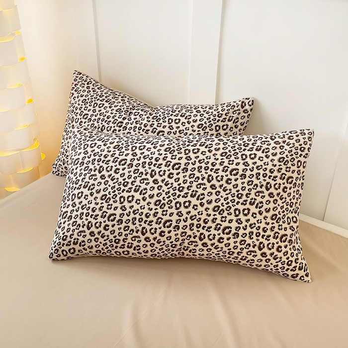 91家纺网 家纺一手货源 找家纺 汣沐生活 2025新款针织棉印花款四件套 小时代-咖