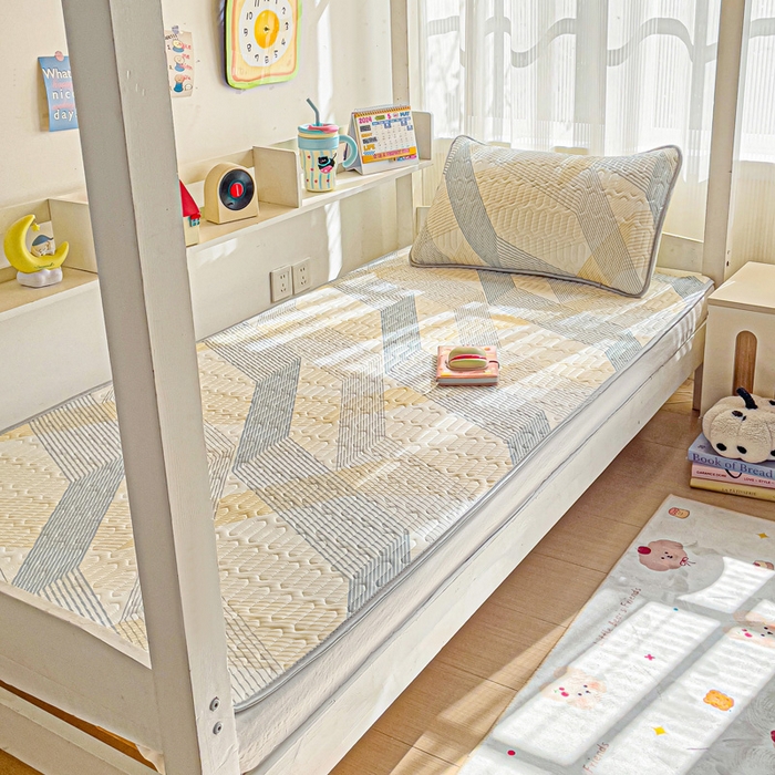 91家纺网 家纺一手货源 找家纺 富馨莱 2025新款A类凉感丝空气纤维凉席学生款 简约