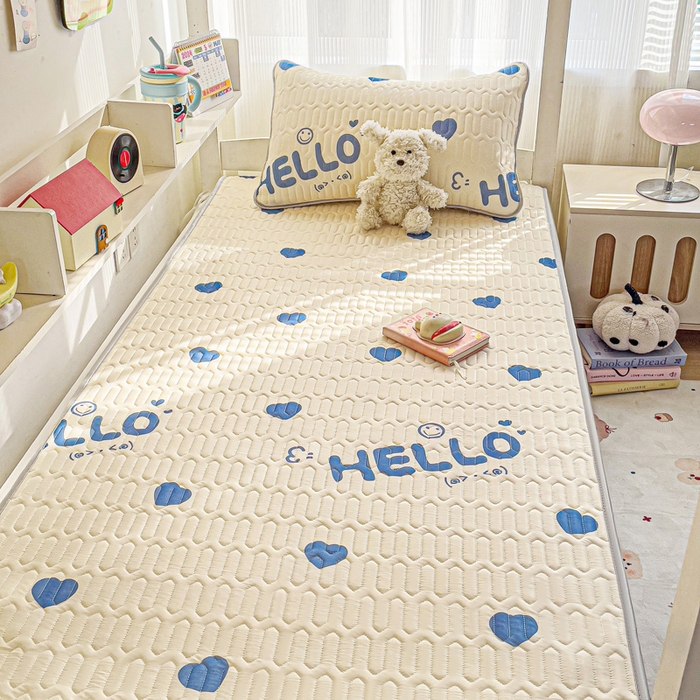 91家纺网 家纺一手货源 找家纺 富馨莱 2025新款A类凉感丝空气纤维凉席学生款 蓝色梦幻